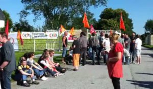 Quimper (29). Manifestation à Père Dodu : salariés, syndicats et politiques étaient présents