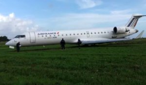 Un avion sort de la piste à Lorient