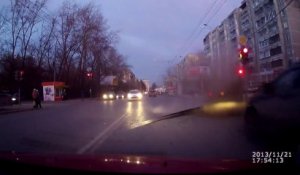Une route explose en Russie