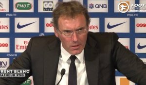 Blanc ravi de la démonstration du PSG