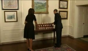 Fusillade de Newtown : Barack Obama observe une minute de silence