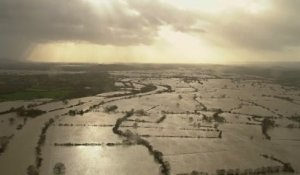 Des images aériennes montrent l'ampleur des inondations en Angleterre