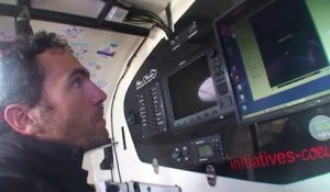 How do the Imoca 60 skippers communicate?