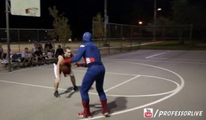 Captain America nous fait une démo de Basket-ball!