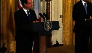 Obama plaisante au sujet de la cravate de François Hollande - 11/02
