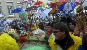 Le coup d'envoi du carnaval de Dunkerque en présence du maire, Michel Delebarre.