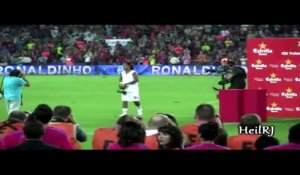 Les plus belles actions de Ronaldinho... Ce joueur de foot surdoué!