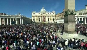 Messe de Pâques : le pape appelle à la paix en Ukraine et en Syrie