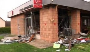 Sarthe: une attaque à l'explosif détruit une agence de banque - 22/04