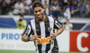 Le nouveau skill dévastateur de Ronaldinho