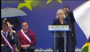 Le Pen: "Ne me décevez pas et allez voter" aux Européennes - 01/05