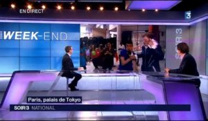 Une journaliste du "Soir 3" embrassée en plein direct sur France 3