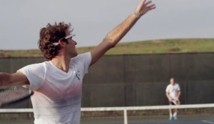 Roger Federer joue au tennis avec des Google Glass