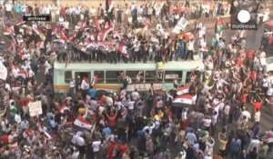 Entre menaces et incitations au vote, l'Egypte aux urnes pour le troisième jour