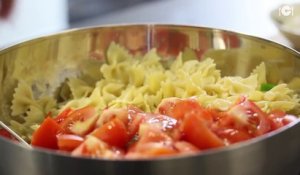 Recette de salade de pâtes aux tomates et à la mozzarella