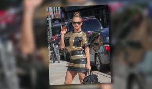 Jennifer Lopez est de bonne humeur, malgré l'annulation de sa participation à la cérémonie d'ouverture de la Coupe du Monde