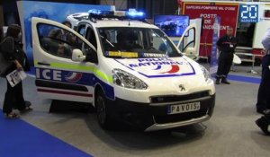 Salon Eurosatory: Une cellule embarquée dans les véhicules de police