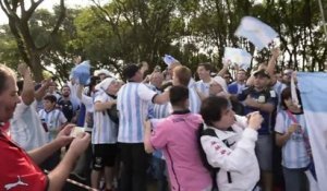 Les fans argentins célèbrent l'anniversaire de Messi