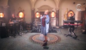 Rita Ora - How We Do (Party) (Official live)