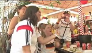 Football / Les supporters allemands exultent sur le but de Hummels - 04/07