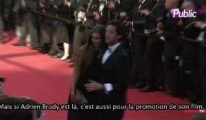 Exclu vidéo : Adrien Brody amoureux sur le tapis rouge de la clôture du 67e Festival de Cannes !