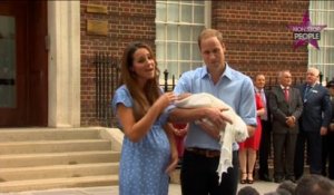 Le prince George marche pour son premier anniversaire