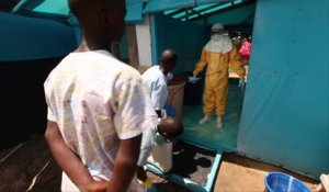 Virus Ebola : les médecins du Liberia se préparent à soigner les malades