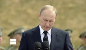 Un oiseau se lache sur Poutine! Vengeance contre la russie!!!!