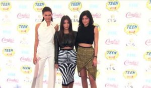 Kim Kardashain et ses sœurs Kendall et Kylie Jenner gagnent un Teen Choice Award