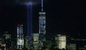 New York reconstitue en lumière les tours jumelles