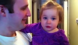 Une petite fille ne reconnaît plus son père une fois rasé