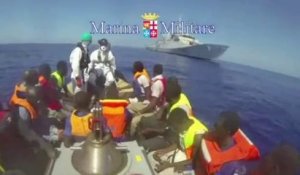 Près de 700 migrants disparus en Méditerranée dans deux récents naufrages