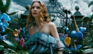 Bande-annonce : Alice au pays des merveilles VF - teaser