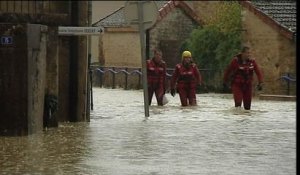 Bourgogne: des rues entières submergées par les eaux