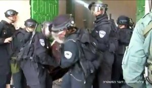 Violents affrontements entre policiers israéliens et Palestiniens à Jérusalem