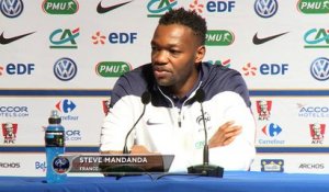 Bleus - Mandanda : "Ibra est apprécié par beaucoup de Marseillais"