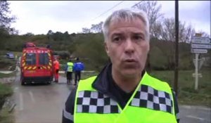 Voiture emportée par les eaux dans le Gard: "nous avons retrouvé deux corps"