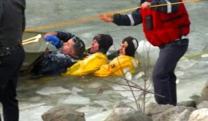 Etats-Unis: un homme sauvé des eaux glacées dans une rivière de l'Iowa