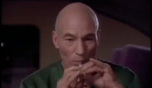 Jean-Luc Picard de Star Trek chante Make It So