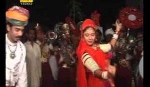 Hathleva | Dhom Pade Dharati Tape Re | Hit Rajasthani Banna Banni Geet