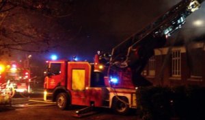 Neuville Saint Rémy : incendie salle Marie-Curie (3)