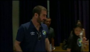 FOOT - JUSTICE : Cantona arrêté à Londres