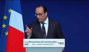 "Nos sorts sont scellés, c'est la terrible leçon tirée de la tragédie syrienne", analyse Hollande