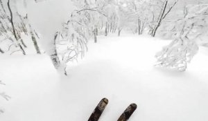 Caméra embarquée dans la poudreuse du Mont Niseko