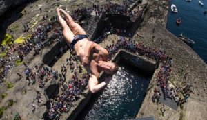 Red Bull Cliff Diving : Gary Hunt signe une nouvelle victoire en Irlande
