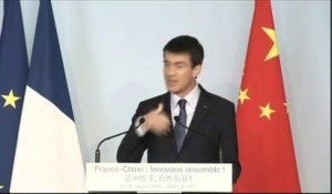 Valls achève sa visite en Chine avec un "bienvenue en France" en chinois