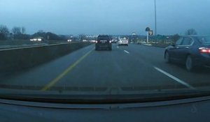 Double crash sur une autoroute : complètement dingue!