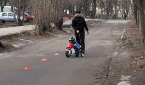 Entrainement très jeune au plateau moto