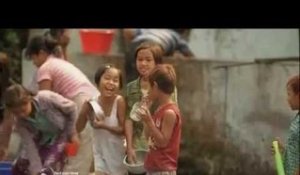 La fête de l'eau - Faut Pas Rêver au Myanmar/Birmanie (extrait)