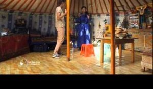 Visite d'une yourte mongole - Faut Pas Rêver en Mongolie (extrait)